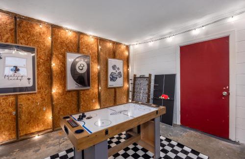 Gainesville House | UF 4min away! Gameroom-Funyard-Discgolf-Firetable