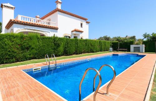 Miami Platja House | UHC Magraners Family Complex