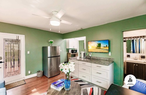 Downtown Hollywood Apartment | Uhost AI | 1BR Retreat | Patio & Kitchenette Stay