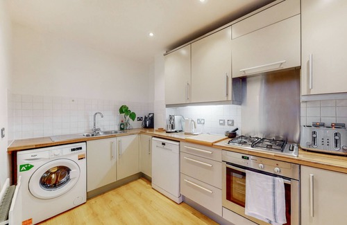 Shadwell Apartment | UK.LO.WAT - Modernistic 2-bedroom flat in Shadwell