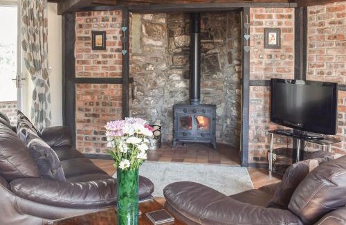 Brynsiencyn House | Uk40277 - Llys Elen Two