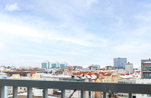 Oulu Apartment | ULEABO Bright Top Floor Studio