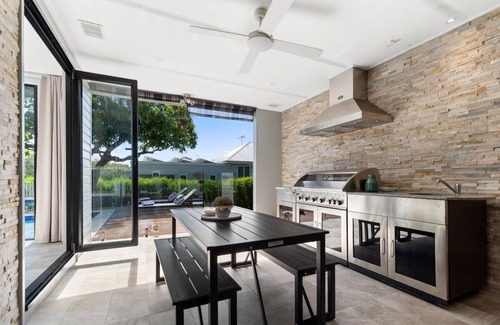 Carina House | Ultimate Family Retreat|Pet Friendly|Long Stays