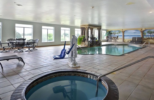 Northwest Corpus Christi House | Ultimate Romantic Escape for Couples! W/ Pool