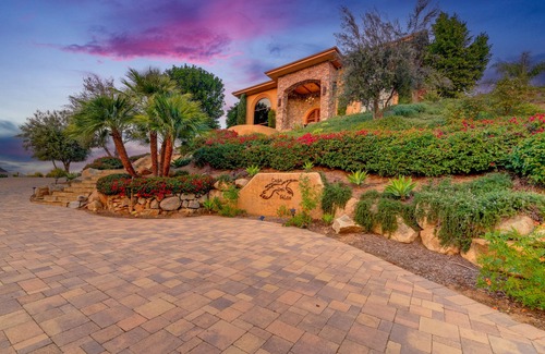 Escondido House | ULTRA Exclusive Massive Dream Home! Pool+Spa+Views+Sleeps 30!