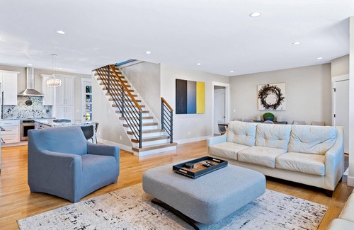 Asheville House | Ultra-Luxurious House in the heart of Asheville * Private Pool and Hot Tub!
