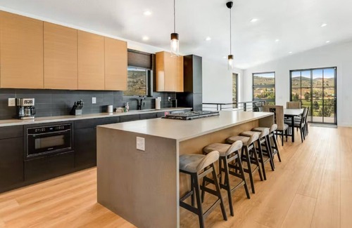 Garden City House | Ultra-Modern House Overlooking Bear Lake