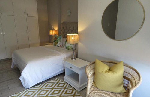 Selection Beach Apartment | Umdloti Holiday Resort "On The Rocks"