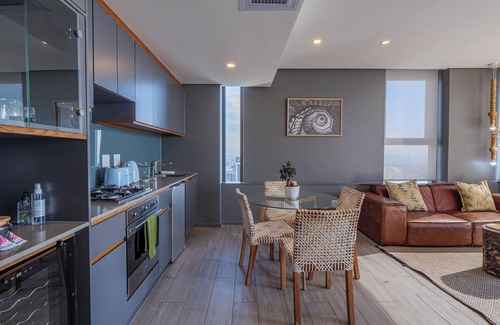 Umhlanga Ridge Apartment | Umhlanga Arch - Ocean Views, Queen Size Bed, Free Wifi