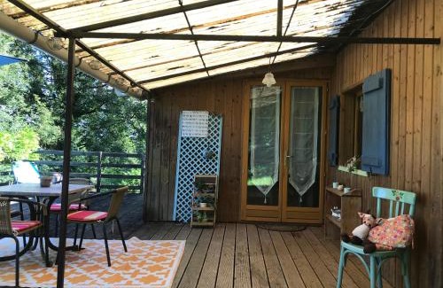 Traves House | Un Balcon en forêt