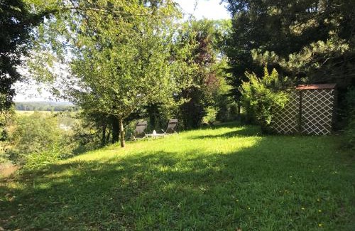 Traves House | Un Balcon en forêt