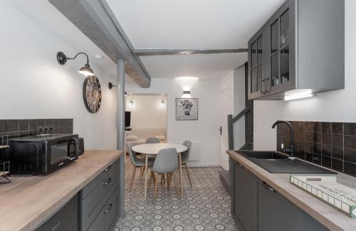 Beauvais Apartment | Un petit coin de Moyen Âge