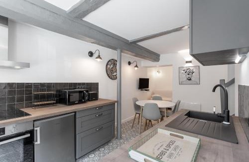 Beauvais Apartment | Un petit coin de Moyen Âge