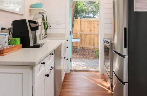 Mount Pleasant House | Unbeatable Location - Beaches & DT - Kid Friendly