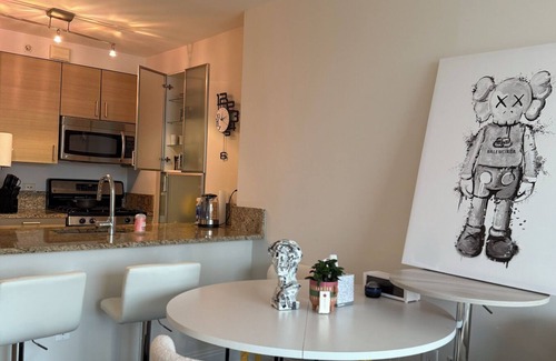 Koreatown Apartment | Unbeatable skyline views - Luxury High Rise Apt
