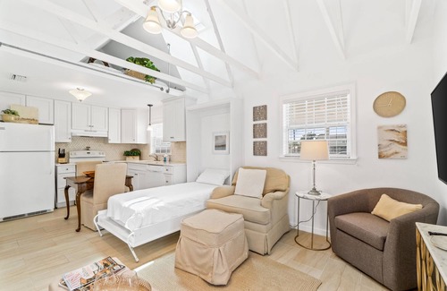 Laguna Beach Estates House | Uncloudy Day by Book That Condo
