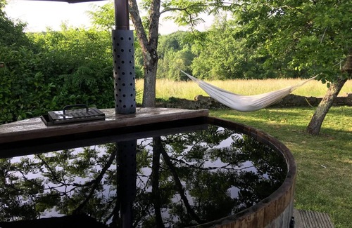 Saint-Cernin-de-Labarde Villa | Under skies that arch from field to forest