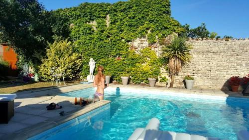 Tourriers House | Une Chambre d'Hôtes dans charmante longère Charentaise