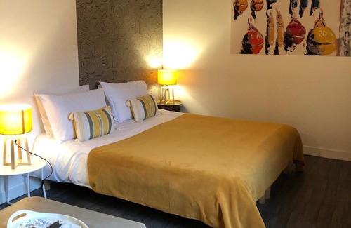 Saintes Bed & Breakfast | Une Chambre en Ville
