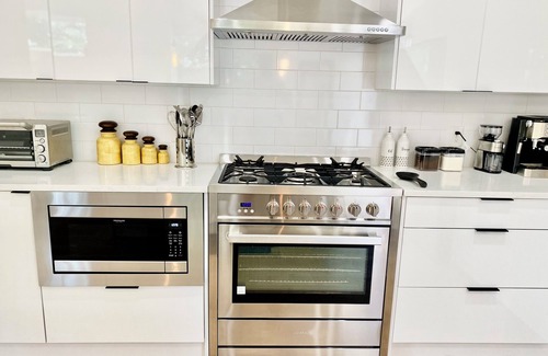 Montopolis Condo | Unforgettable Getaway: Austin, Texas! 8 mins from SOCO