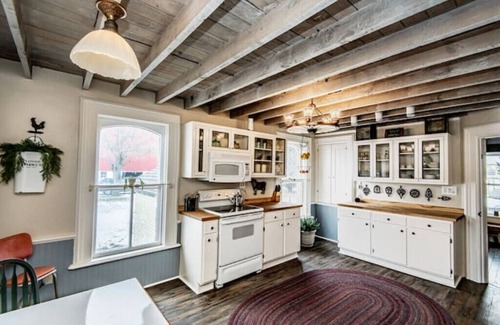 East Troy House | Unforgettable, Restored 1868 Italianate Farmhouse in peaceful countryside.