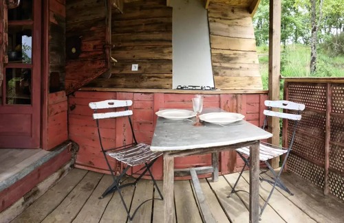 Belloc Cabin | Ungewöhnliche Unterkunft Beater/Trailer 2 Personen