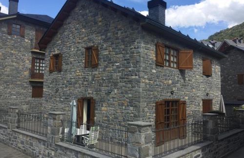 El Pueyo de Jaca Apartment | Unifamiliar El Pueyo de Jaca, Panticosa