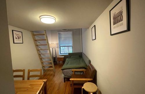 Gramercy Apartment | Union Square Studio 4 with Shower - Shared toilet