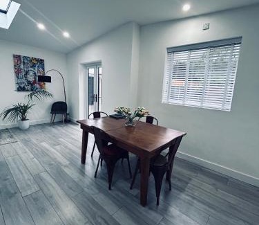 Minworth House | Unique 4 Bedroom House, ideal for HS2, Business People, Contractors & workers
