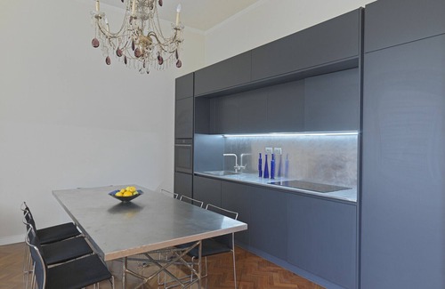 Oltrarno Apartment | Unique 5 Bedroom Apartment with Private Garden