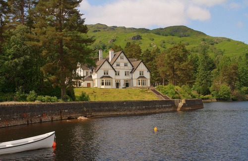 Stronachlachar House | Unique 6 Bedroom Lodge, Views Of Loch /Sir Walter Scott Steamboat, Pier Cafe