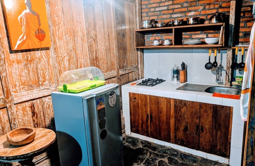 Denpasar Barat Cottage | Unique and lovely wooden cottage 2