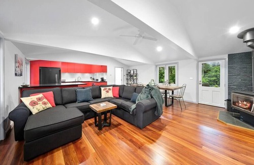 Bilpin House | Unique and secluded Poppy Cottage