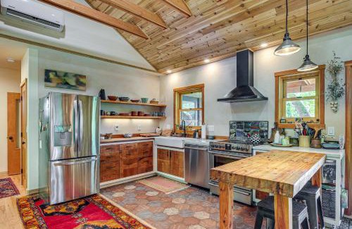 Southgate House | Unique and Serene Retreat, 7 Mi to Downtown Portland
