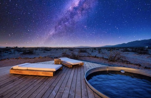 Wonder Valley Cabin | Unique cozy retreat near Joshua Tree Park nPool/Hot tub