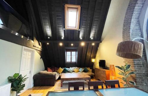 Penge Apartment | Unique Crystal Palace Park Church Conversion