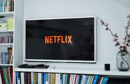 Stare Miasto Apartment | UNIQUE DESIGN Loft in middle of CENTRE of OLD TOWN with Netflix