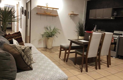Zamora Apartment | Unique Design w/Balcony String Light Vibe! NETFLIX, DISNEY+, HBO MAX & more!