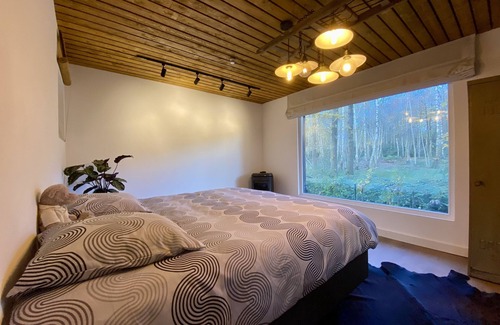 Wingene Cabin | Unique eco-lodge in the woods near Bruges, Ghent and the beach.