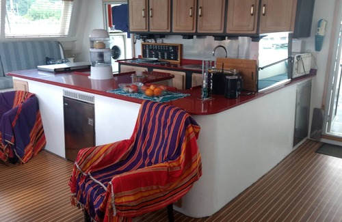 Mahe Island Boat Rental | Unique & Fun Accommodation on a Boat in Paradise.