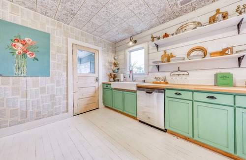 Mount Angel House | Unique, historic home in walk-able, Hallmark style town