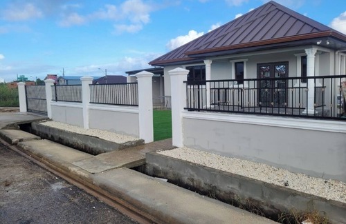 Jerningham Junction House | Unique Home Away From Home. Smoke Free Family Size Pool, Cameras for safety.