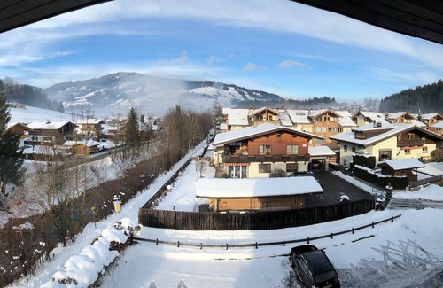 Kirchberg in Tirol Apartment | Unique living with conservatory and sleeping on the gallery