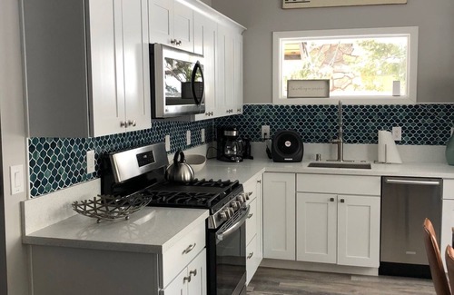 Lakeridge Apartment | Unique modern Studio with Old Tahoe Charm is ready for Ski Season!