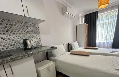 Ortakoy Apartment | Unique spaciousness in a historical location 1-4 person hostel - Room 1