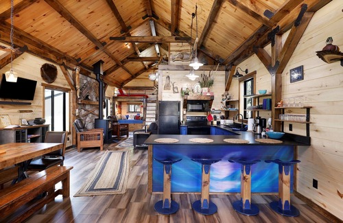 Hackensack Cabin | Unique Timber frame Cabin-lake access-private boat dock