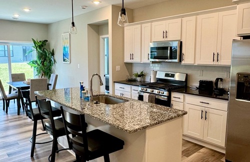 Rochester House | Unit 2365J | 2bd/2bth | Single-Family Home