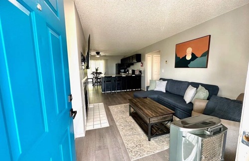 Cimarron Hills Apartment | UnitB/FamilyFriendly/CoffeeBar/NearBase/MilitaryFamilies