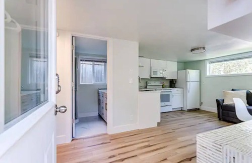 Eugene Cottage | University Cottage, 2 blocks from U of O.