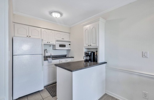 North Forest Beach Condo | Unobstructed Oceanfront 1 bedroom condo with King size bed!